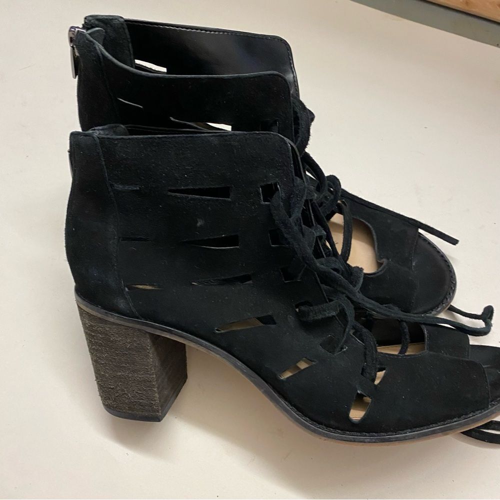Vince Camuto Tressa Lace-Up black leather suede Sandals block heel 9.5W - Picture 3 of 10